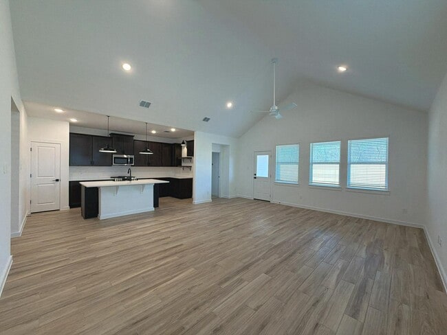 property at 4723 Bay Vista Dr