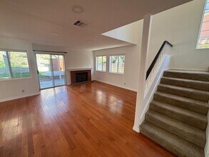 25725 Emerson Ln in Stevenson Ranch, CA - Building Photo - Building Photo