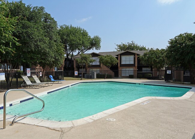 Meadow Ridge Apartments Fort Worth Tx