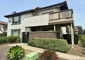 9829 Caspi Gardens Dr, Unit 8 in Santee, CA - Building Photo