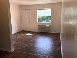 3200 Lake Como Dr in Fort Worth, TX - Building Photo - Building Photo