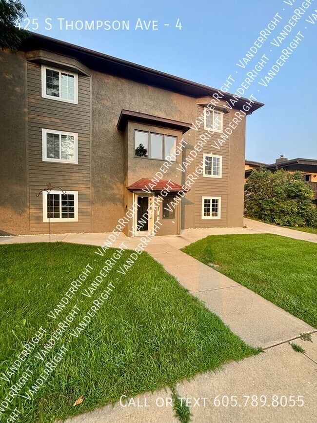 425 S Thompson Ave in Sioux Falls, SD - Building Photo - Building Photo