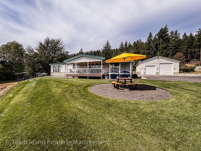 property at 34797 N Limekiln Rd