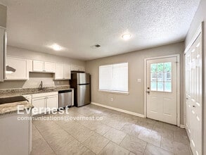 5696 Laurie Dr in Horn Lake, MS - Building Photo - Building Photo