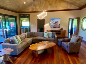 630 E Kuiaha Rd in Haiku-Pauwela, HI - Building Photo - Building Photo