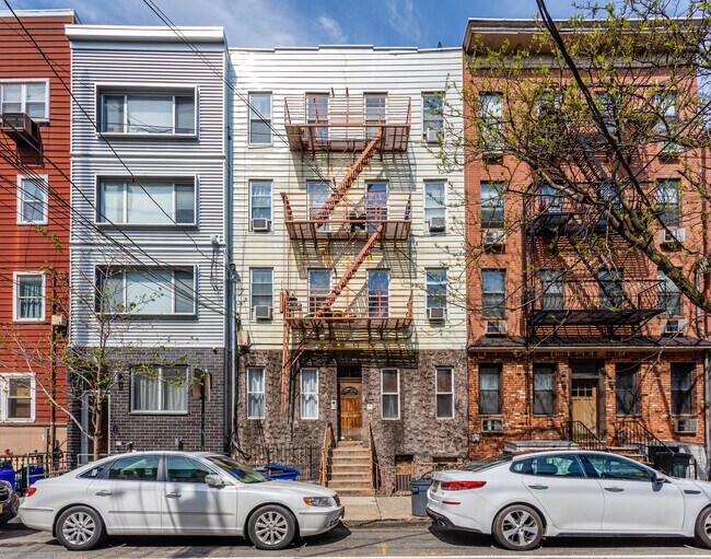 412 Madison St in Hoboken, NJ - Building Photo - Building Photo