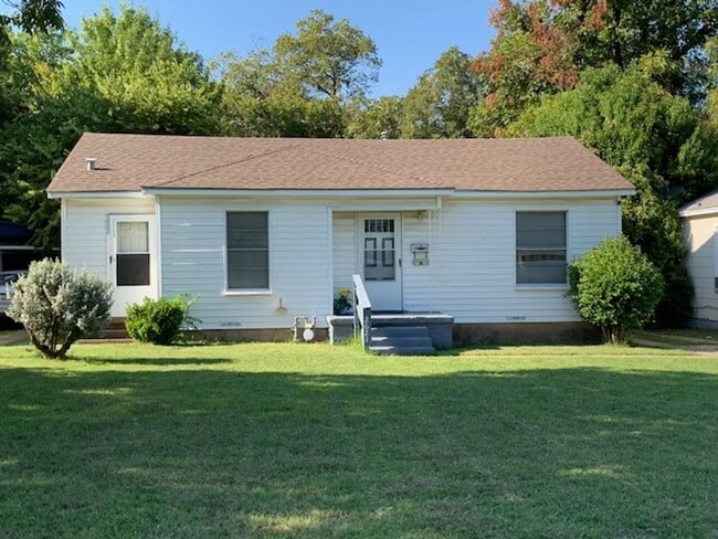 property at 2621 Alexander Ave