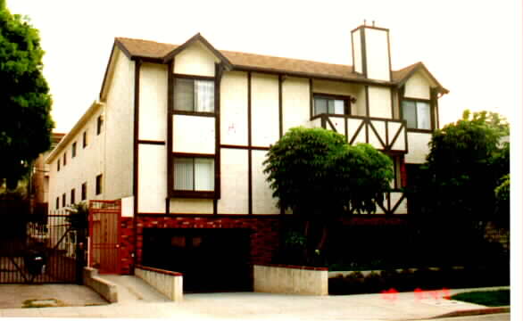 1608 Greenfield Ave in Los Angeles, CA - Building Photo - Building Photo