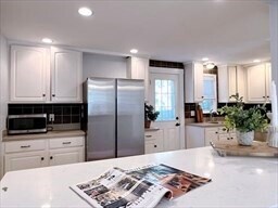 68 Pierrepont Rd in Newton, MA - Building Photo - Building Photo