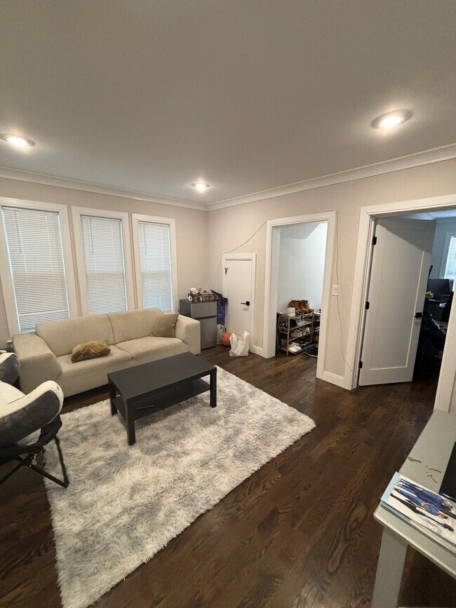 13 Pomeroy St, Unit 13 Pomeroy in Boston, MA - Building Photo - Building Photo