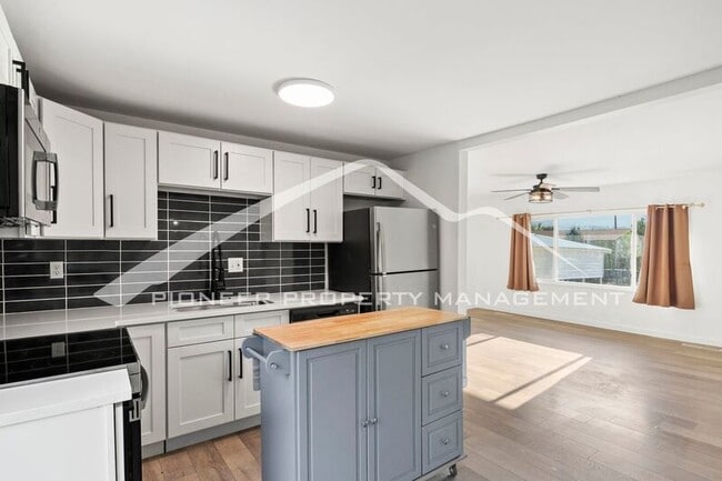property at 610 Catalina Dr