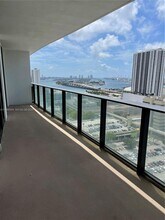 1600 NE 1st Ct in Miami, FL - Building Photo - Building Photo