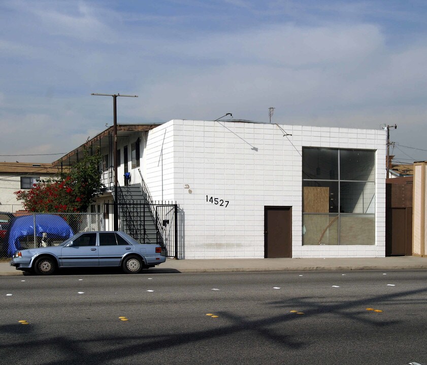 14527 S Western Ave in Gardena, CA - Building Photo