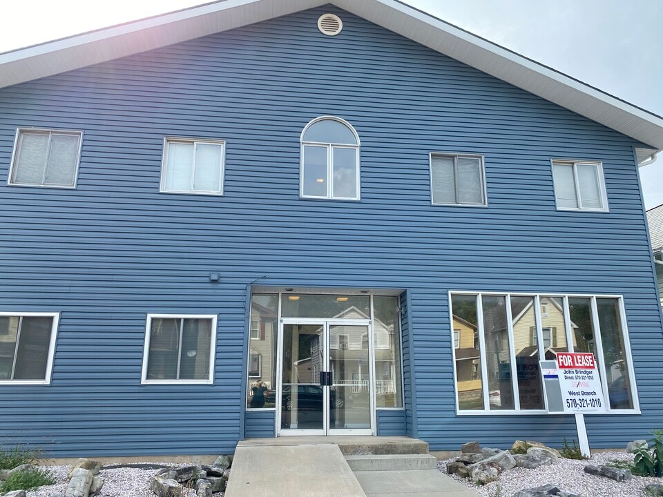 926 Washington Blvd, Unit 2 in Williamsport, PA - Foto de edificio