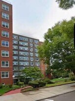 164-20 Highland Ave in Queens, NY - Building Photo