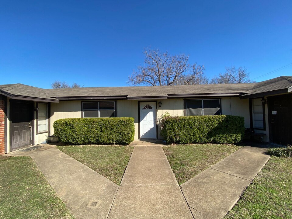 7316 Sanger Ave in Waco, TX - Building Photo