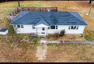 34 Garth Ln in Altavista, VA - Building Photo - Building Photo