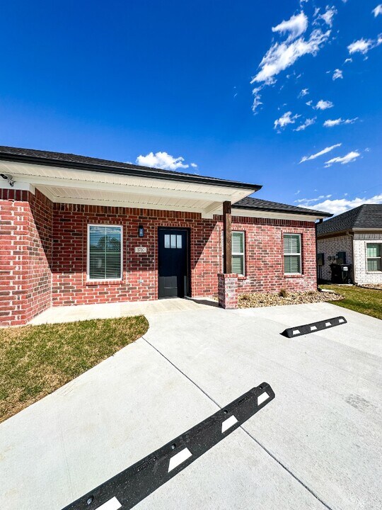 1710 Rosemary in Tull, AR - Building Photo