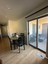 687 W Jefferson Cv, Unit 687 in Sandy, UT - Foto de edificio - Building Photo