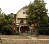 1009-1013 Cornwell Pl in Ann Arbor, MI - Foto de edificio - Building Photo