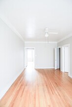 2465 W Gunnison St in Chicago, IL - Building Photo - Building Photo