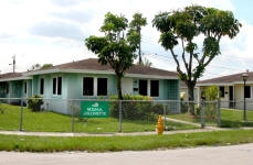 Jollivette Plaza in Miami, FL - Building Photo