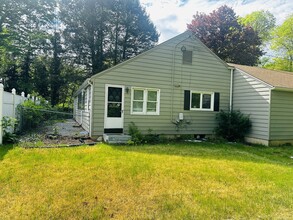 3 Still Rd in West Hartford, CT - Building Photo - Building Photo