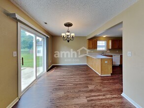 15353 Wandering Way in Noblesville, IN - Building Photo - Building Photo