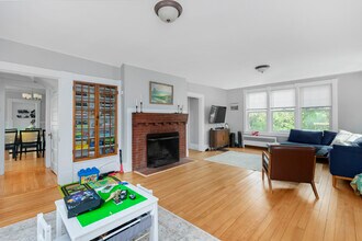 71 New Boston Rd in Bedford, NH - Building Photo - Building Photo