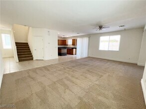 9748 Waukegan Ave in Las Vegas, NV - Building Photo - Building Photo