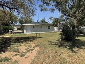 904 E Stanford St in Lubbock, TX - Building Photo - Building Photo