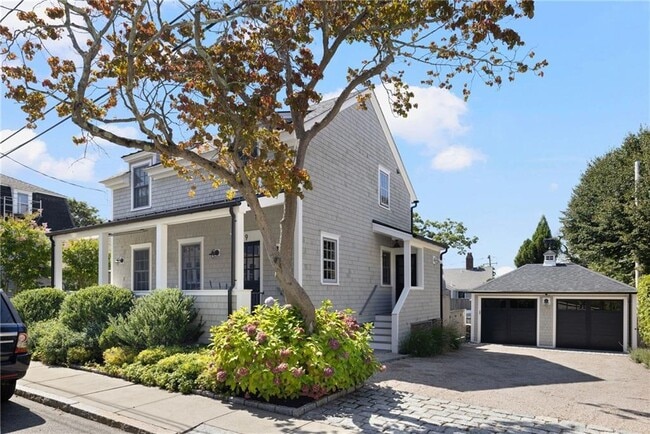 property at 9 Anthony St