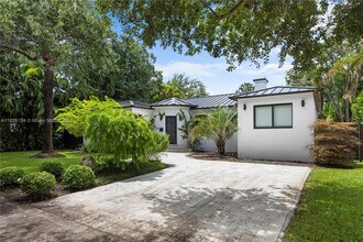 246 NW 93rd St in Miami Shores, FL - Building Photo - Building Photo