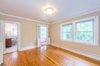 287 Claremont Ave-Unit -2 in Montclair, NJ - Building Photo - Building Photo