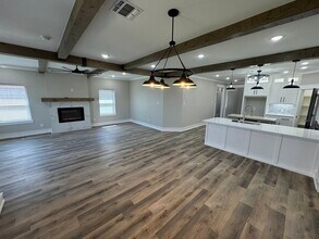 904 N Fulton Ave in Lubbock, TX - Foto de edificio - Building Photo