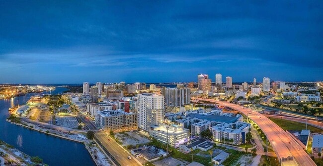 601 N 12th St, Unit B4 in Tampa, FL - Building Photo - Building Photo