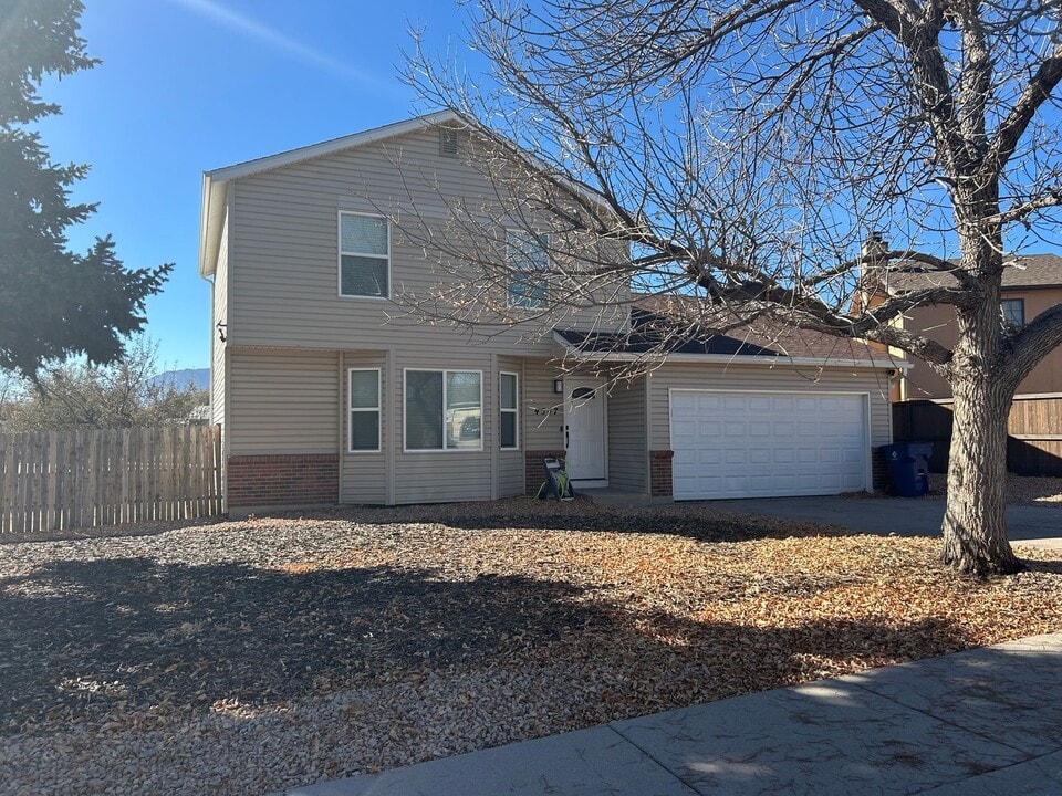 4547 Lancaster Dr in Colorado Springs, CO - Building Photo