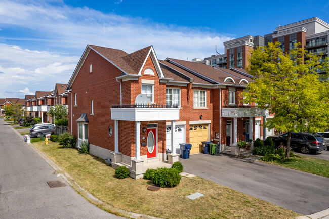 201 Dallimore Cir in Toronto, ON - Building Photo - Building Photo