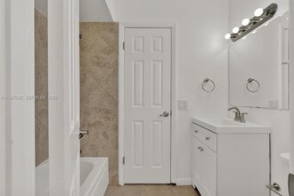 8621 SW 5th St, Unit 201 in Pembroke Pines, FL - Building Photo - Building Photo