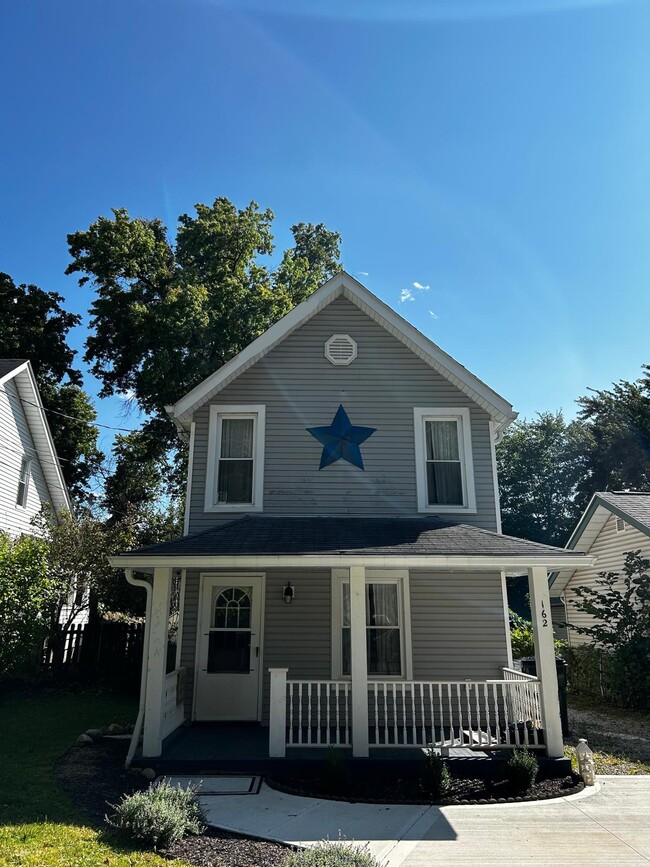 162 Magnolia Ave in Northfield, OH - Building Photo - Building Photo