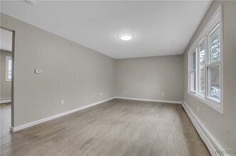 24 Faahs Dr in Orchard Park, NY - Building Photo - Building Photo