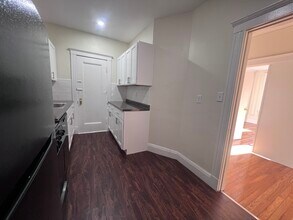 208 Kelton St, Unit 8-7 in Boston, MA - Building Photo - Building Photo