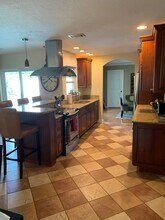 16204 Parkside Dr in Tampa, FL - Foto de edificio - Building Photo