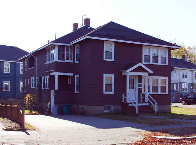 294 Furnace Brook Pky in Quincy, MA - Foto de edificio - Building Photo