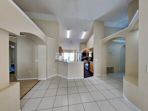 2229 Hunters Greene Dr in Lakeland, FL - Building Photo - Building Photo