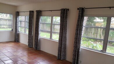 1132 SW 3rd St in Boca Raton, FL - Foto de edificio - Building Photo