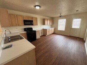 552 Keble Dr in Crowley, TX - Building Photo - Building Photo