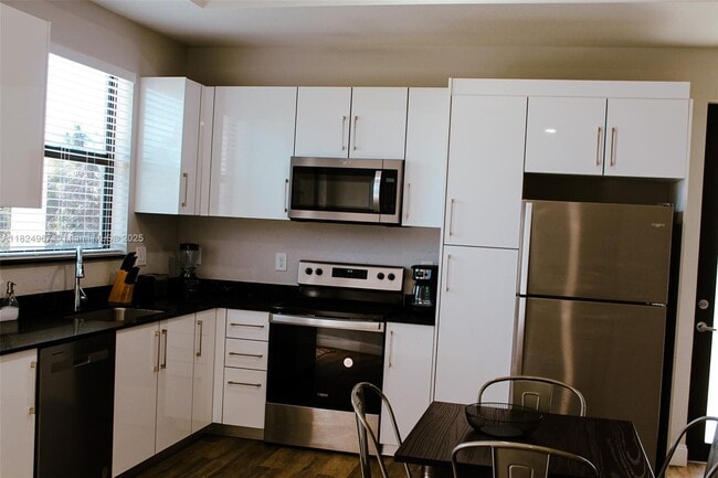 property at 1911 Lorna Ave
