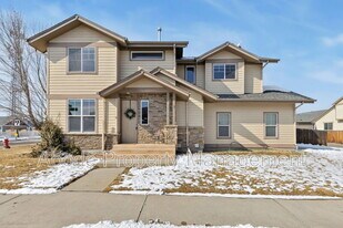 2104 18th Ave in Longmont, CO - Building Photo
