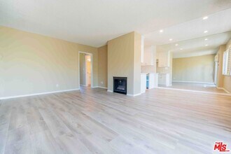 11871 Idaho Ave, Unit 8 in Los Angeles, CA - Foto de edificio - Building Photo